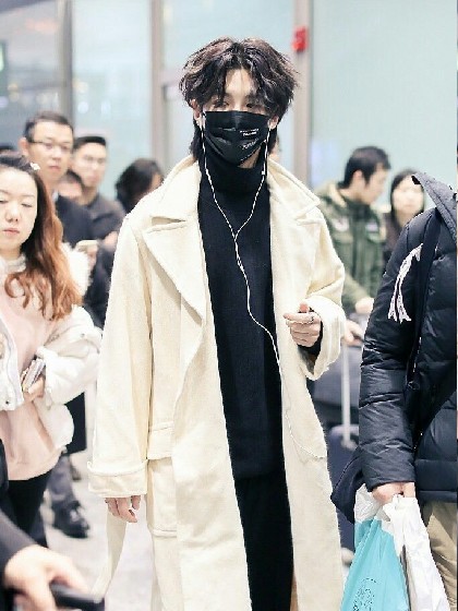 黄明昊.第219封来信的你